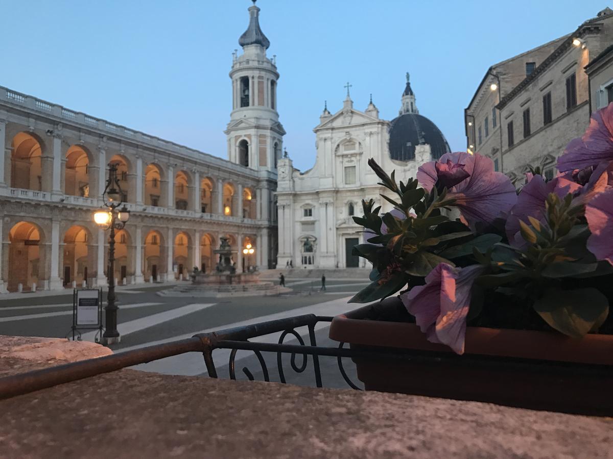 Hotel Pellegrino E Pace لوريتو المظهر الخارجي الصورة